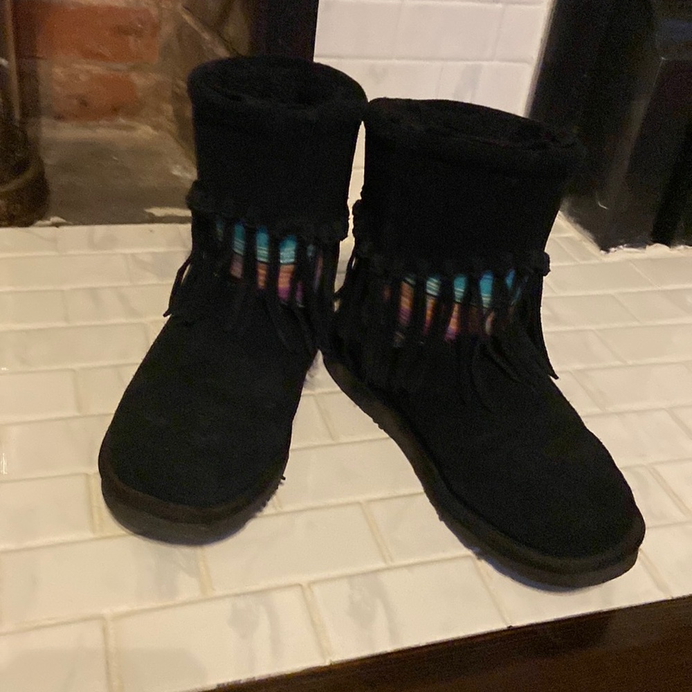 Lamo bootie size 7